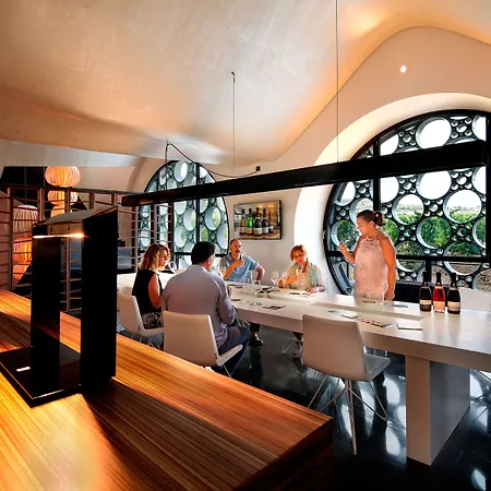 Mastinell Cava & Boutique By Olivia Collection 5*